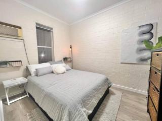 Stylish 3 Bedroom Apartment - South Hedland - South Hedland - 2