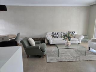 Executive Luxurious Boutique home - 8