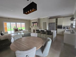 Executive Luxurious Boutique home - 4