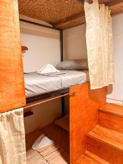 Hangout's Hostel El Nido - 3