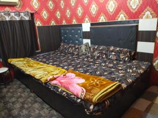 Maa Vaishno Guest House - Varanasi - 4