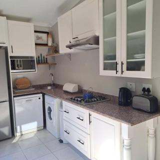 Open, Fresh & Private - Loft Styled Apartment - Durban - 5