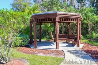 3 Bedrooms 2 Bathrooms Lake Berkley 1076 Lb - 5