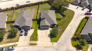 5BD - Backyard - Pool Access - 5 Mins to Texas A&M - College Station - 6