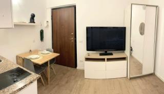 Private and cute appartement 13min central station - Milán - 8