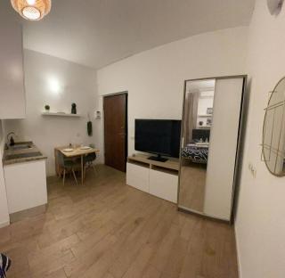 Private and cute appartement 13min central station - Milán - 1