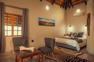 Hayoma Lodge - Tshipise - 4