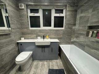 Modern 3bed, Garden, Surbiton St - Surbiton - 3