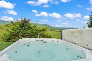 Old Rag A-Frame: Mountain Views Hot Tub Fire Pit - Etlan - 9