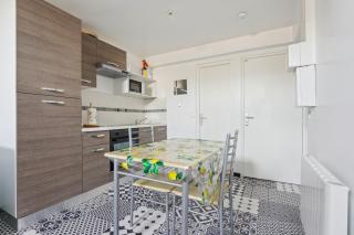 Budget apart downtown with parking - Charleville-Mézières - 2