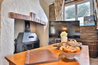 Guest Homes - The Byre - 4