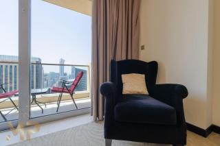 Marco Polo - Chic 1BR in Marina Hub, Expansive Balcony - Dubai - 2