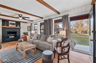 Cozy Modern Cabin With Rv Site & Canoes! - Karnack - 0