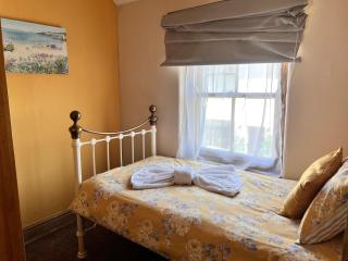Historic Countryside Cottage - Sleeps 3 & Pets Ok - Heysham - 1