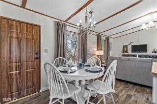 Blue Heron Lakefront, Caddo Lake, Kayaks & Canoes - 2