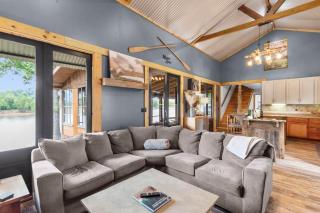 2 Mi To Casinos, Red River Lodge, River Views - 7