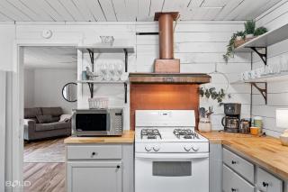 Lakeside Landing with Kayaks- Caddo Lake - 8