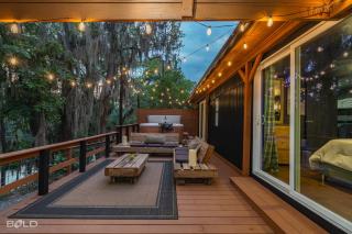 The Whiskey Barrel Waterfront Wkayaks & Hot Tub - Karnack - 6