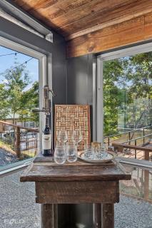 Whiskey Barrel, Hot Tub, Waterfront, Pickleball - 1
