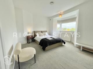 Stylish 3-Bedroom Garden Home, AC, Contractors and Families - Borehamwood - 7
