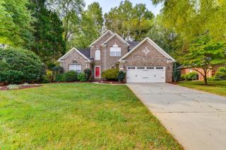 2 Mi to Lake Norman Home with Deck in Huntersville! - Huntersville - 8