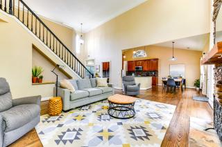 2 Mi to Lake Norman Home with Deck in Huntersville! - Huntersville - 4
