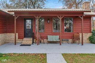 Cozy Modern Cabin With Rv Site & Canoes! - Karnack - 1