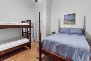 Southern Magnolia House With Porch Swing - 5