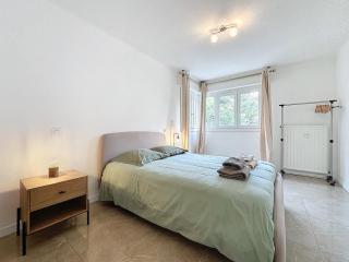 INTUITION - 3 pieces - 10min Croisette - Cannes - 3