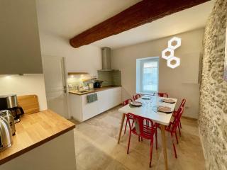 Le Mazet rose, maison avec piscine, parking et clim dans le centre - 4