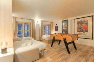 Hollywood Nostalgia, 8 personnes - Terreaux - Lione - 8