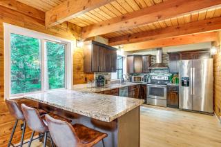 Harstine Island Home with Hot Tub and Beach Access! - Lakebay - 4