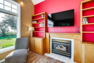 Waterfront Bellingham Bliss Steps to Beach! - 6