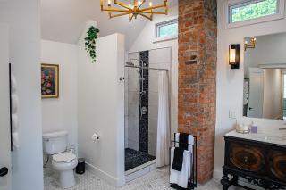Top Walk score! Prime Westport Midtown Location! - Kansas City - 6
