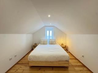 Spacious 3-Bedroom in Estoril- Beach - Estoril - 0