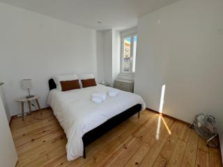 Spacious 3-Bedroom in Estoril- Beach - Estoril - 3