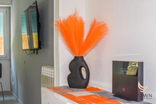 Orange House - 5