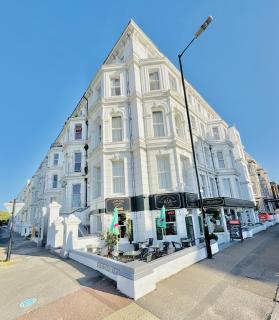 Carlton Court Hotel Eastbourne - Eastbourne - 0
