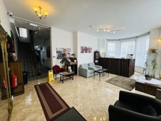 Carlton Court Hotel Eastbourne - Eastbourne - 3