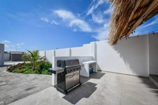 Stylish 1br Apt Walk To Ritz & Marriott Pool - 6