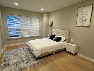 LUX Entire House 4BR in DC - Private Garage - 8