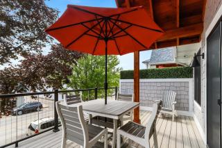 The Lofts of Brick and Mortar-City Loft -Stylish - Walk-Out Balcony - 2 Kings - Parking for 2 - Downtown - Lake Geneva - 1