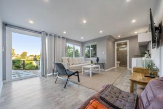 Middlebury Heights with Pool - Los Angeles - 4