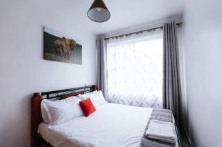 Fully Equipped 1BR in Nairobi with Pool, Gym and Fast wifi - Nairobi - 9