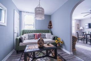 Broad Street Suite 2 - Amazing Location in the Heart of Town - Parking Available - King & Queen Bedroom - Lake Geneva - 6
