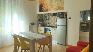 ᑢᗩSᗩ ᘻᗩᖴᗩᒪᗪᗩ zona stazione - teatro - centro con parcheggio interno - Imola - 0