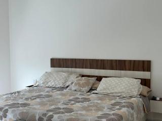 Casa Lomas de la rioja climatizada y con wifi para hasta 10 personas - 8