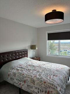 Beautiful New House in Alpine Park, Calgary - Priddis - 6