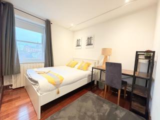 Kensington Premium Three Bed Suites - London - 3