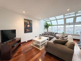 Kensington Premium Three Bed Suites - London - 6